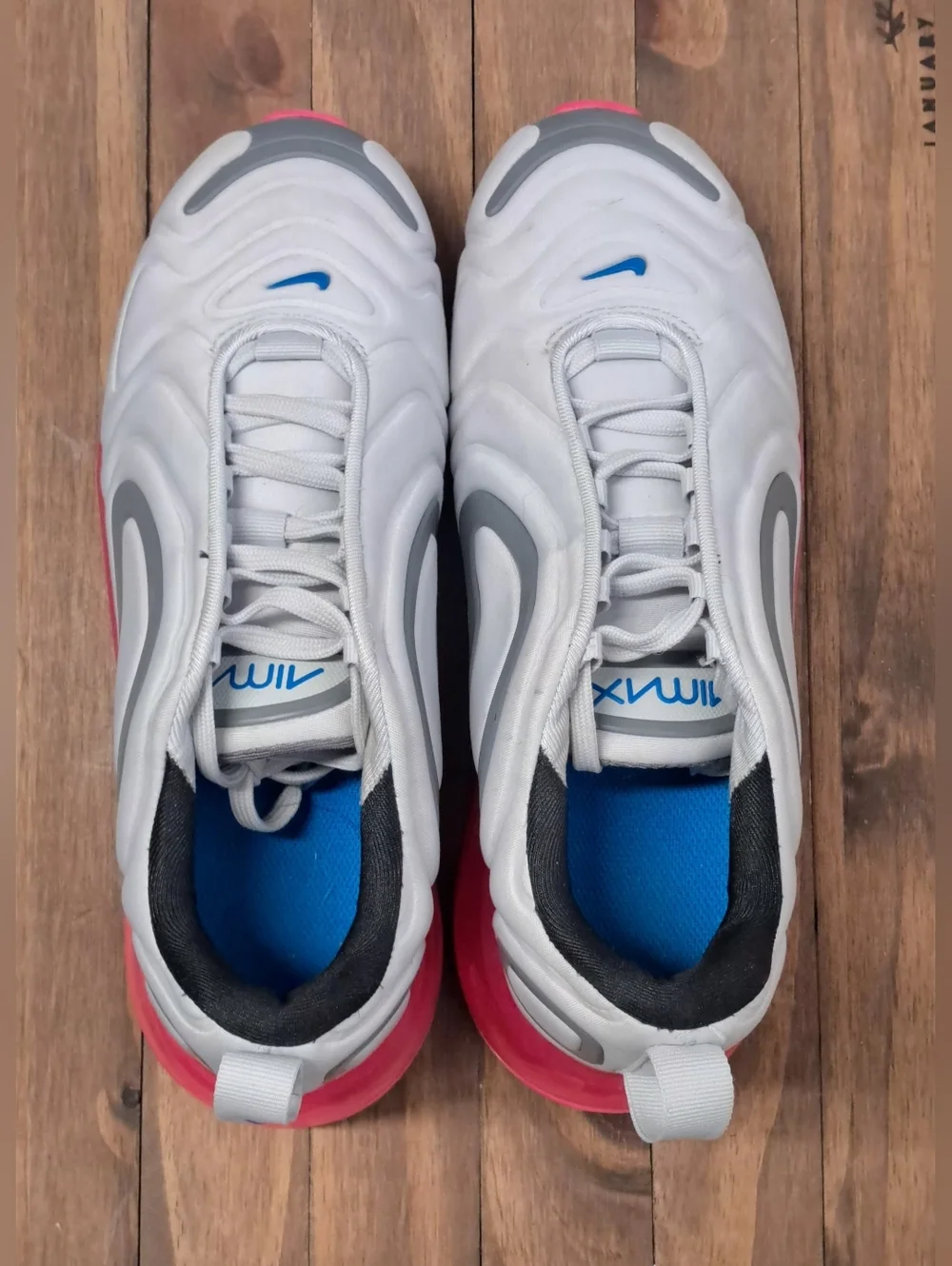 Nike Air Max 720 GS Athletic Shoes Youth Size 4Y